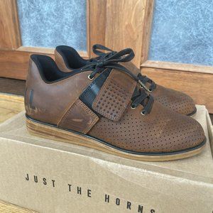 NOBULL PROJECT Coffee Leather Lifters